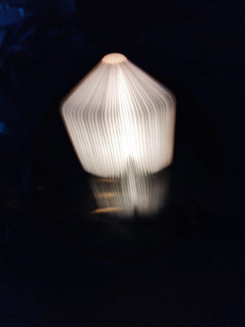 Lámpara Relatos de Luz™