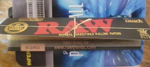 RAW Classic Black - Papeles (Tamaño King Size Slim)