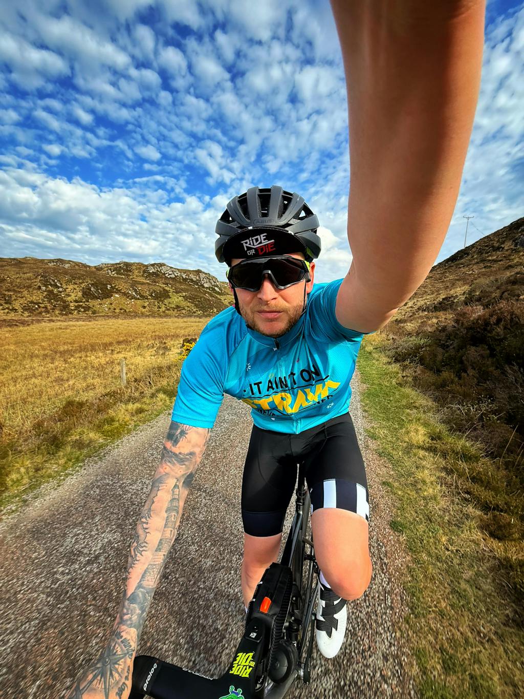 If It Ain’t On Strava It Never Happened – Cycling Jersey