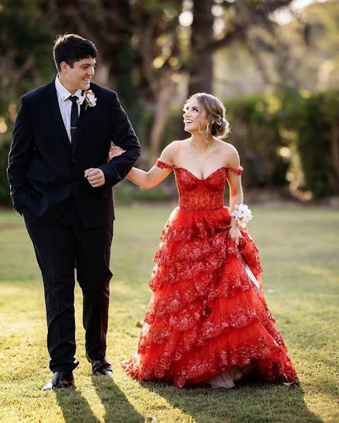 A-Line V Neck Straps Lace Sequins Appliques Tiered Prom Dress WU1223