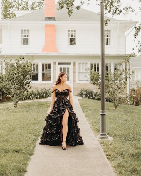 A-Line V Neck Straps Lace Sequins Appliques Tiered Prom Dress WU1223