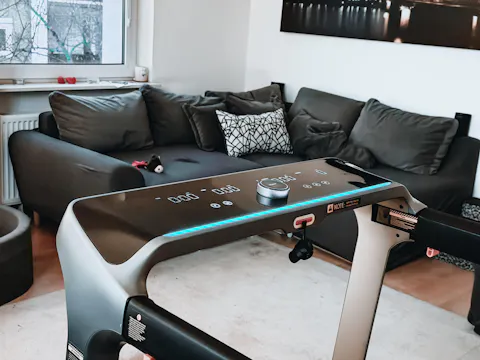 WalkingPad X218 Klappbares Laufband mit Handläufen, bis 18 km/h & 136 kg