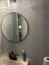 Verdun Metal Round Wall Mirror（Shipping Now）