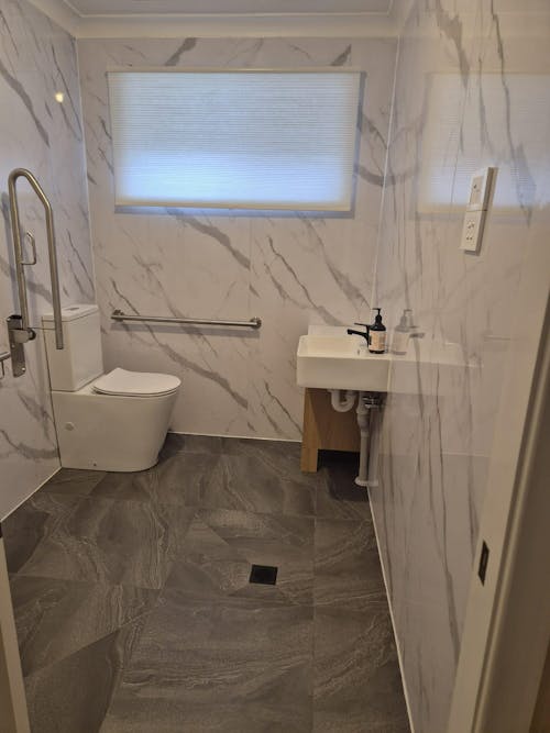 Calacatta Marble Bathroom Wall Panel