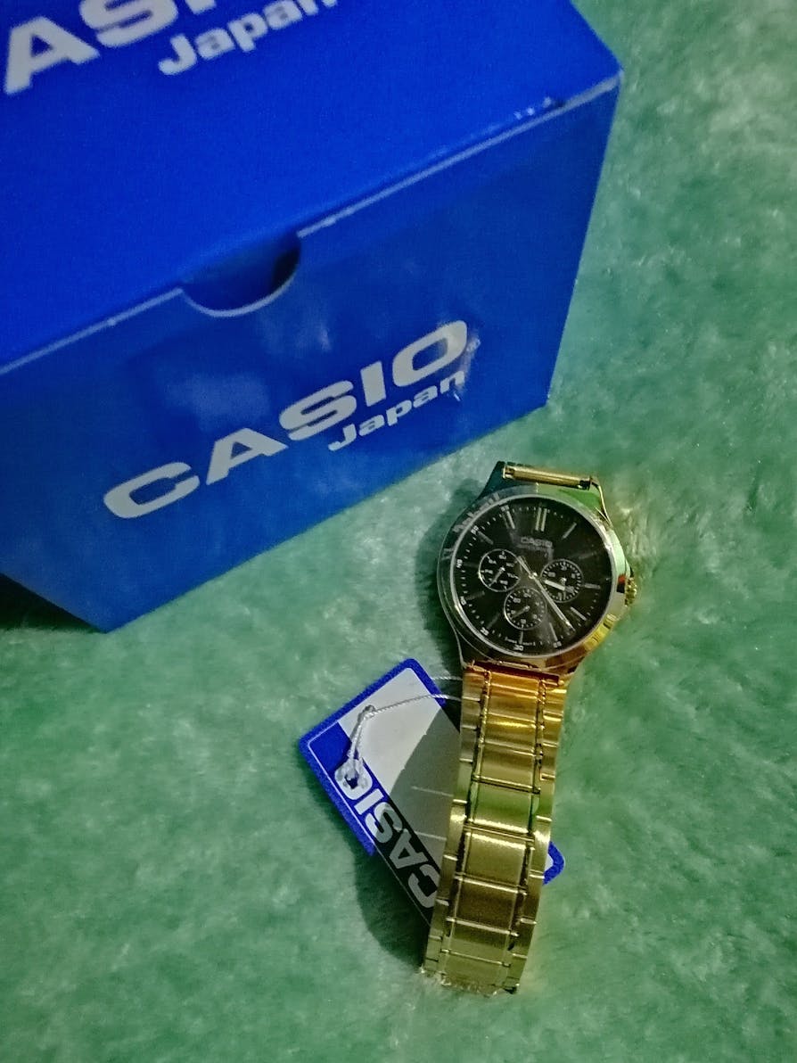 Casio Reloj Hombre Multi-Dial Acero Inoxidable MTP-V300G-9AV - Tono Dorado,  Oro, Classic