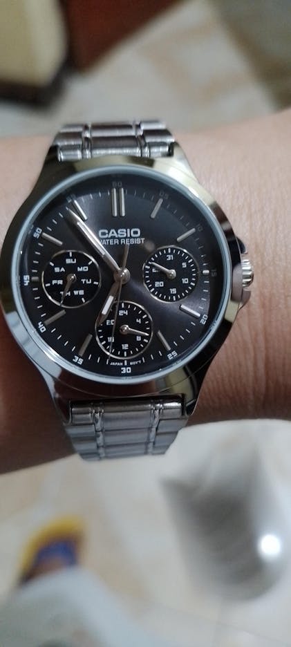 Reloj Casio Análogo Mujer Plateado LTP-V300D-7A2