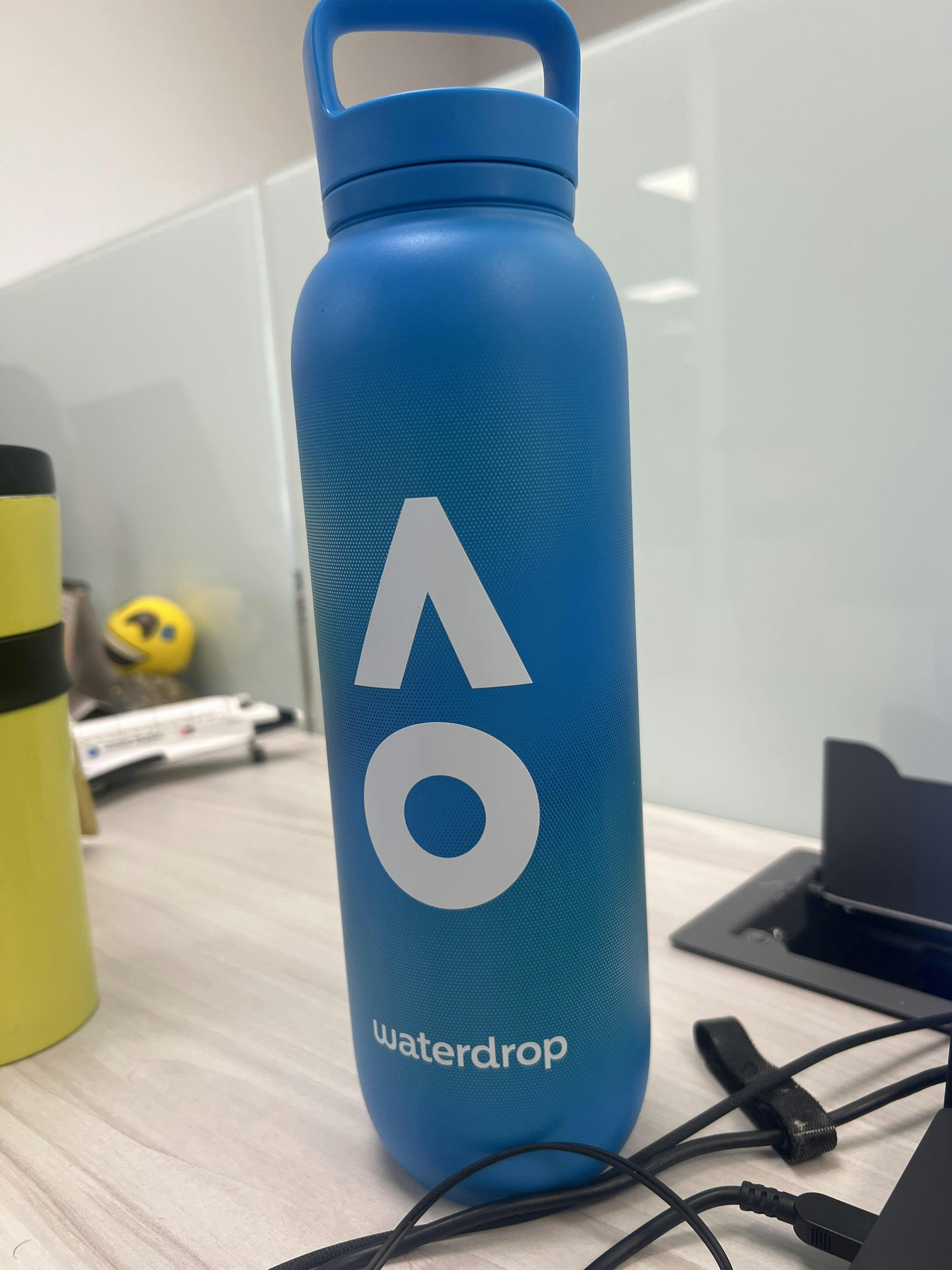 AO26 Official Player Bottle: Order now | waterdrop®
