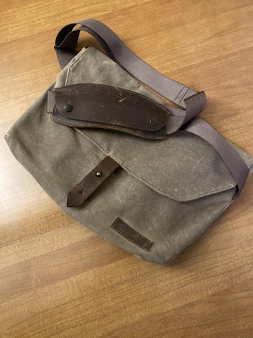 F.M. Shoulder Pad - Leather