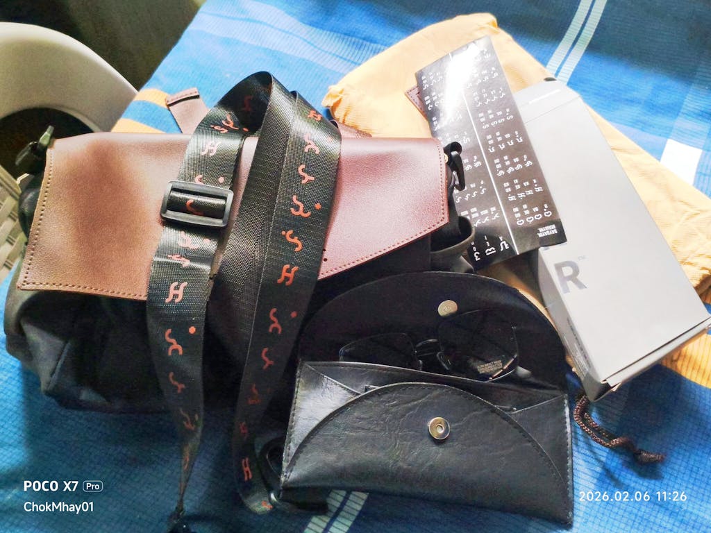 BAYBAYIN MESSENGER BAG | SANDIG