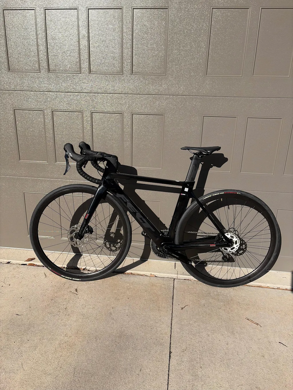 Felt AR Advanced Disc | Carbon Aero Road Bike | Shimano 105