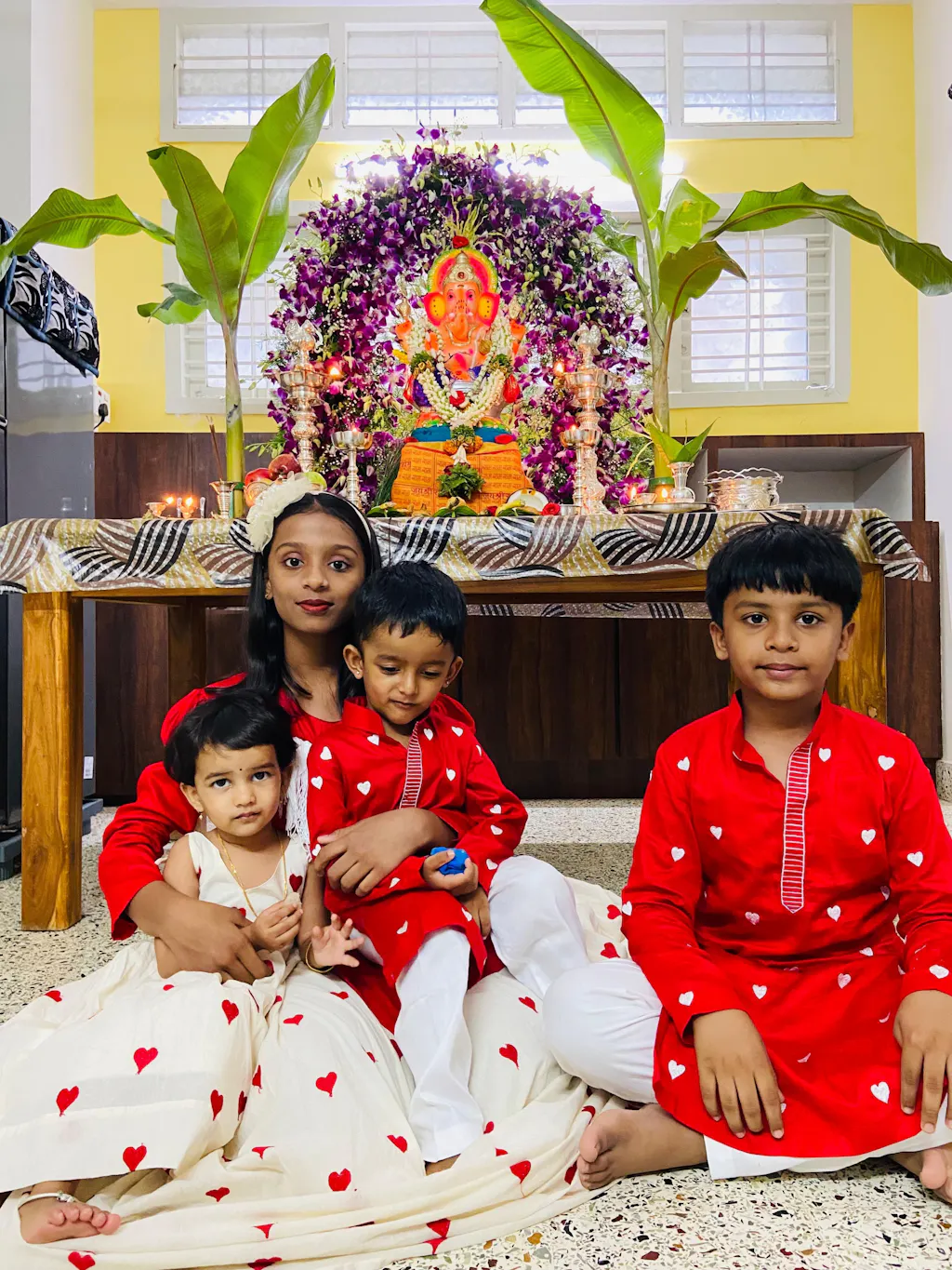 Pre Order: Red Heart Embroidered Kurta And Pyjama