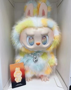 THE MONSTERS Big into Energy Series-ROCK THE UNIVERSE Vinyl Plush Doll