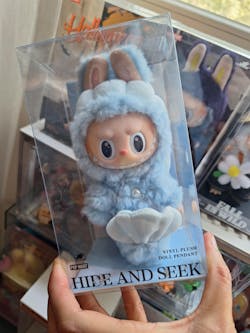 LABUBU Hide and Seek in Singapore Series-Vinyl Plush Doll Pendant, Limited Edition