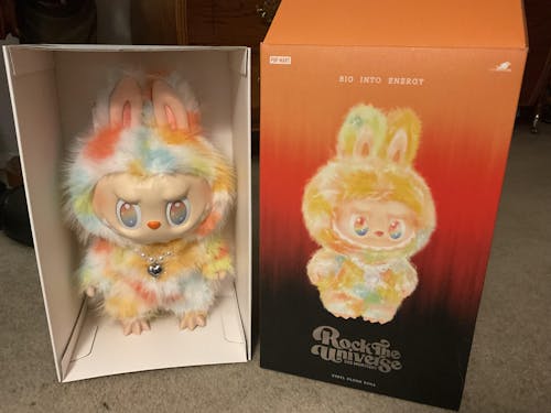 Nommi Little Daisy 400% Series Limited Plush Doll – WHOOPEA