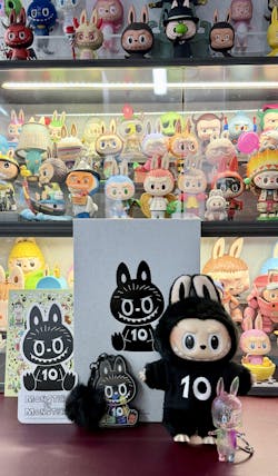 POP MART LABUBU 10th ANNIVERSARY GIFT SET, EXCLUSIVE EDITION