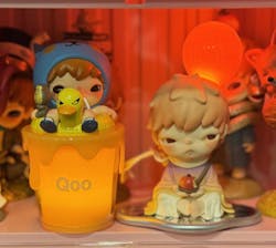 Hirono x Qoo Blush with Qoo Figure