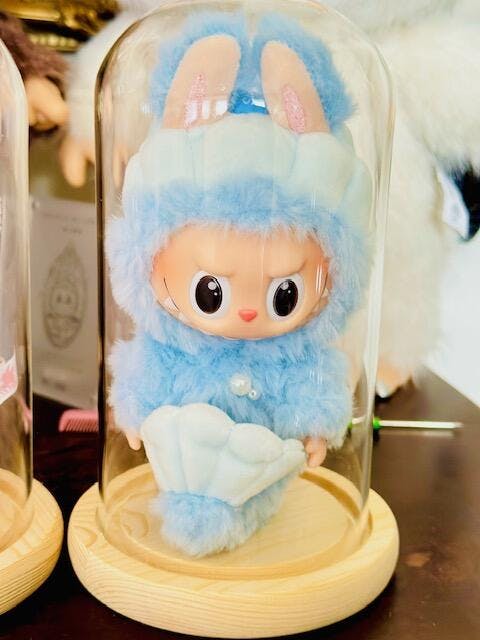 Nommi Little Daisy 400% Series Limited Plush Doll – WHOOPEA