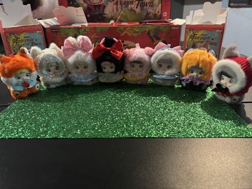 Nommi Little Daisy 400% Series Limited Plush Doll – WHOOPEA