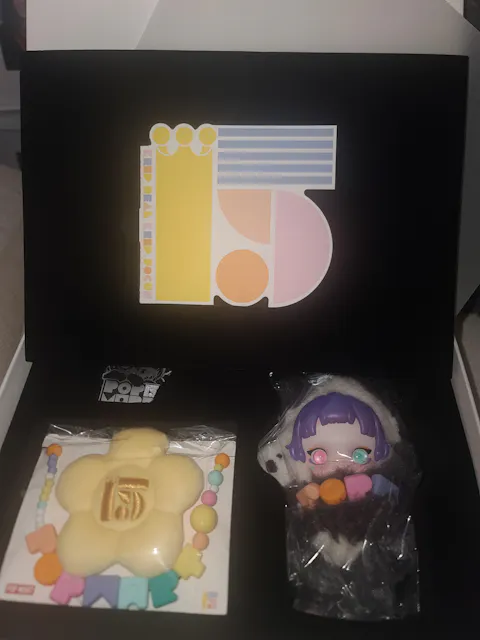 POP MART 15th "KEEP REAL KEEP FOCUS"  Anniversary  Employee Gift Box