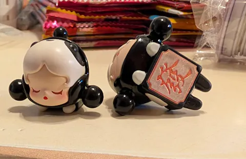 POP BEAN SKULLPANDA Chengdu Limited Edition Mahjong Figure