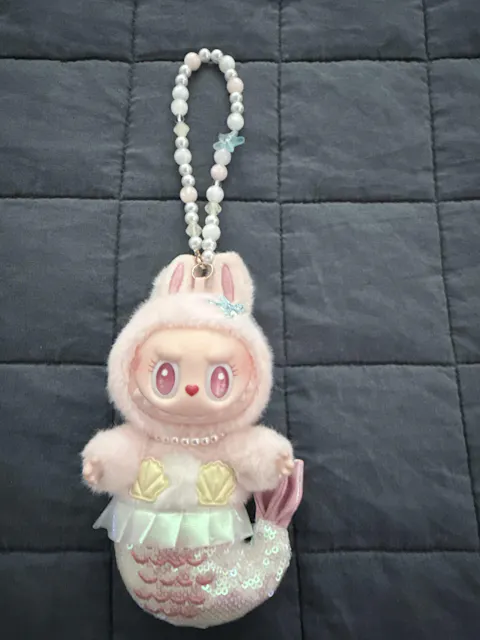 POP MART THE MONSTERS De Vliegende Labubu Series Mokoko Hanging Card, POP LAND Exclusive (PRE-ORDER)