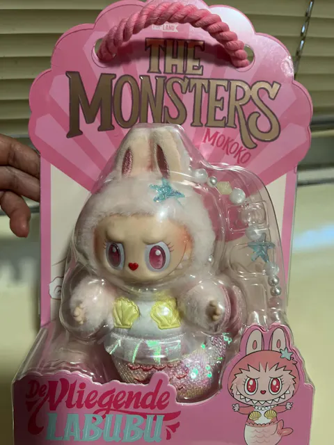 POP MART THE MONSTERS De Vliegende Labubu Series Mermaid Mokoko Hanging Card, POP LAND Exclusive