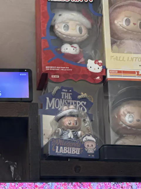 POP MART The Monsters De Vliegende LABUBU Series Sailor Vinyl Plush Hanging Card, POP LAND Exclusive