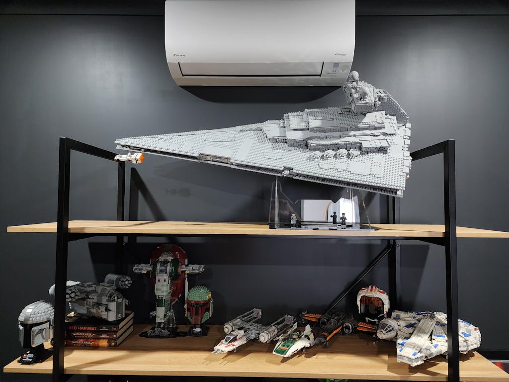 Display stand for LEGO® Star Wars™ UCS Imperial Star Destroyer (75252