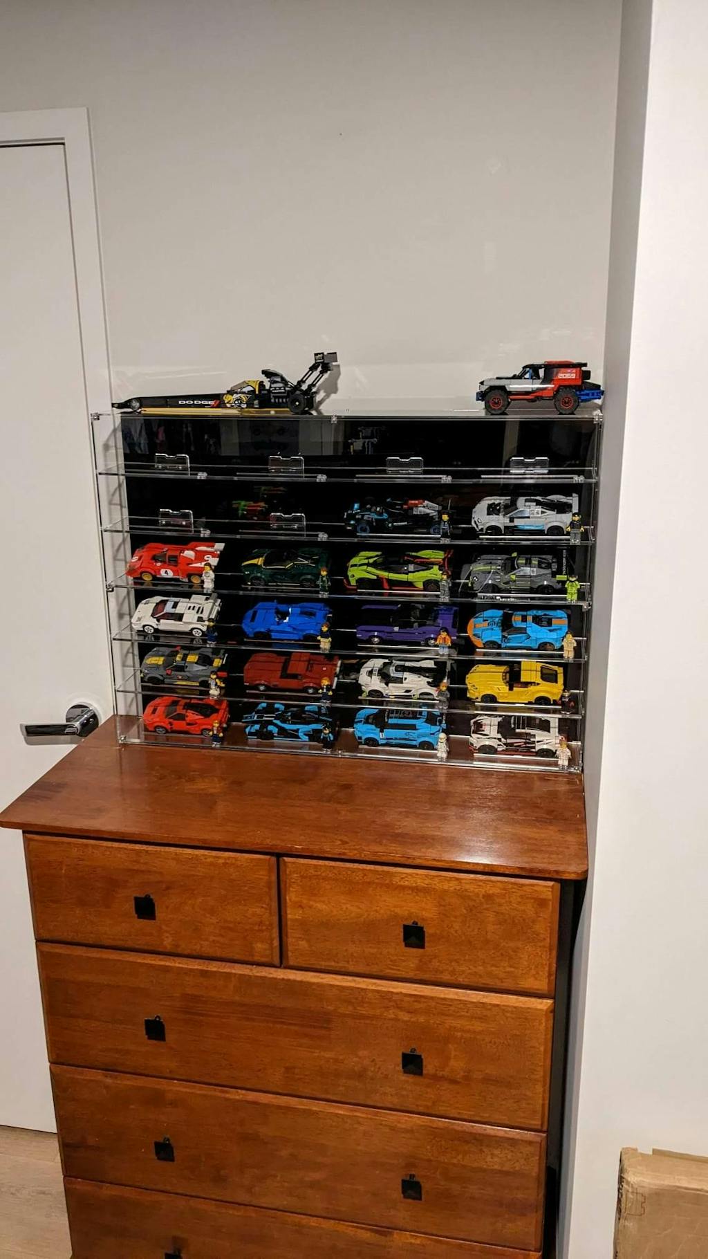 Wall mounted display case for 24x LEGO® Speed Champions Cars (6x4 ...