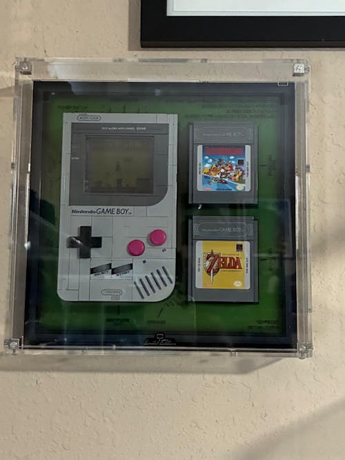 Limited Edition Display Case for LEGO® Super Mario Game Boy™ (72046)