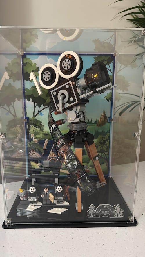 Display Case for LEGO® Walt Disney Tribute Camera (43230)