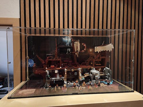 Limited Edition Display Case for LEGO® Ideas: The Goonies (21363)