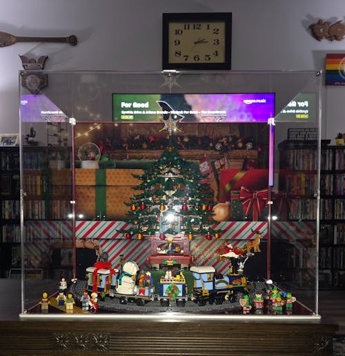 Limited Edition Display Case for LEGO® Family Christmas Tree Decoration (41843) & Holiday Express Train (10361)