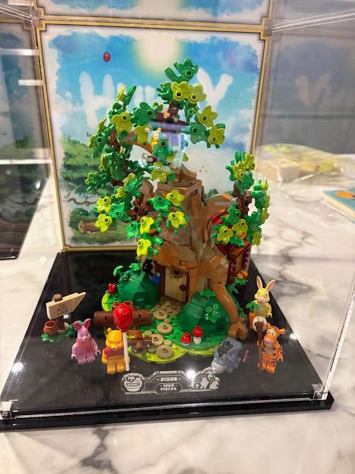 Display Case for LEGO® Ideas: Winnie the Pooh (21326)