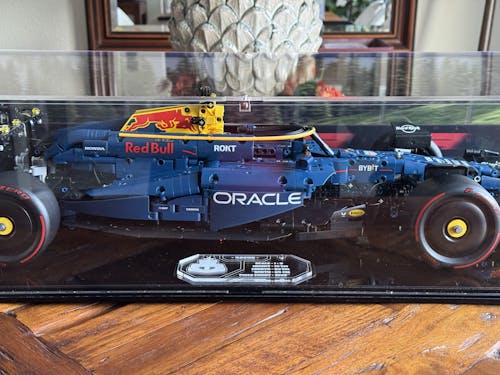 Display Case for LEGO® Technic Oracle Red Bull Racing RB20 F1 Car (42206)
