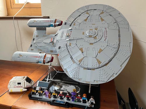 Display Stand for LEGO® Star Trek: U.S.S. Enterprise NCC-1701-D™ (10356)