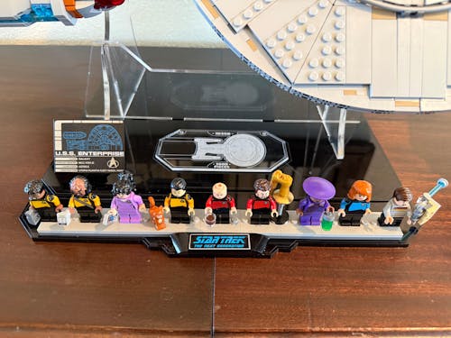 Display Stand for LEGO® Star Trek: U.S.S. Enterprise NCC-1701-D™ (10356)