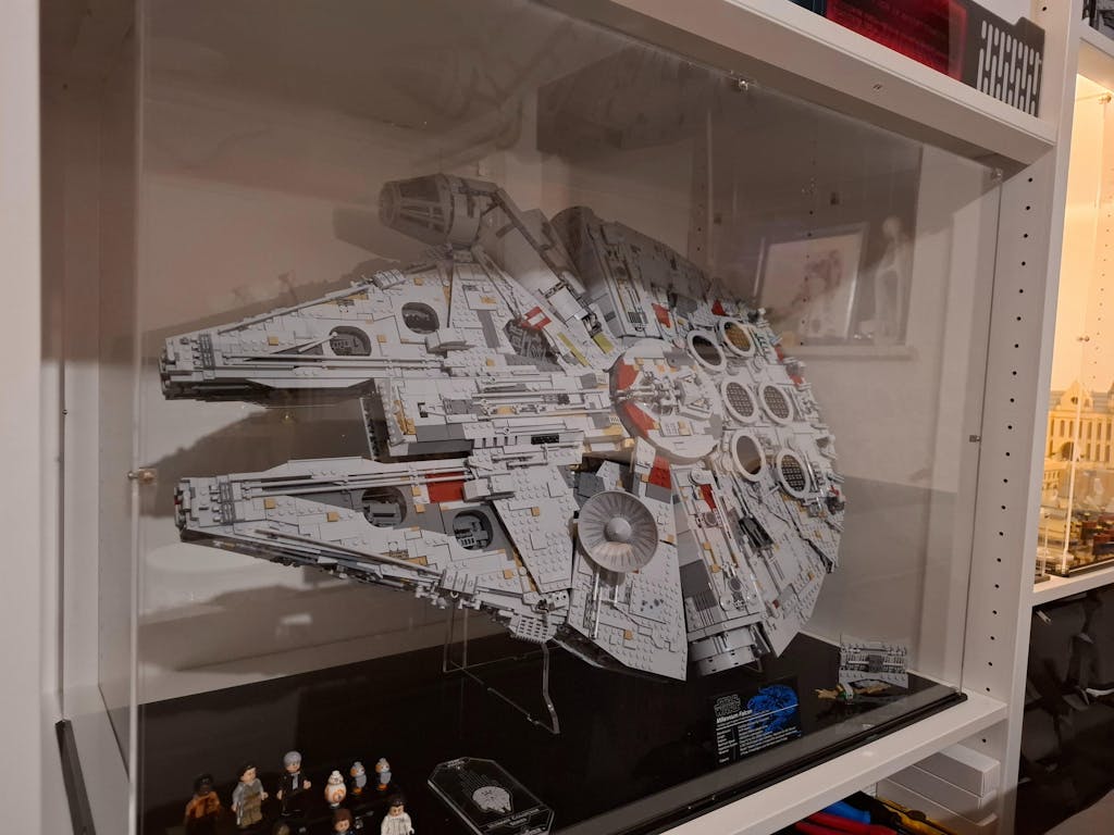 Display Case for LEGO® Star Wars™ UCS Millennium Falcon (75192)