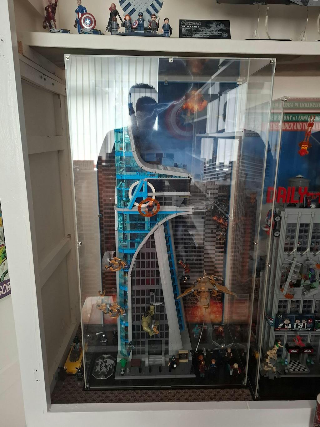 Display Case for LEGO® Marvel: Avengers Tower (76269)