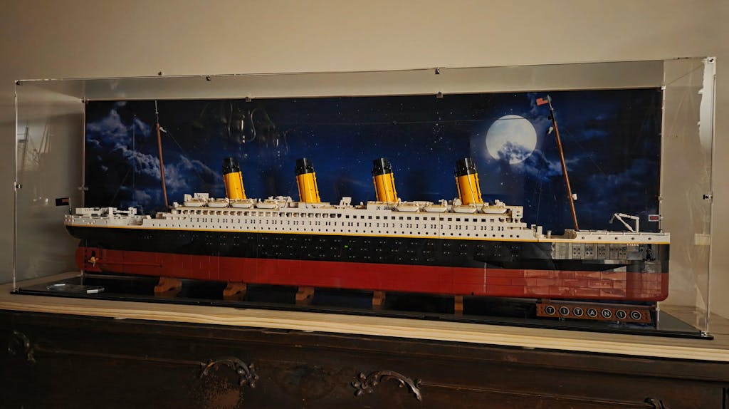 Display Case for LEGO® Titanic (10294)