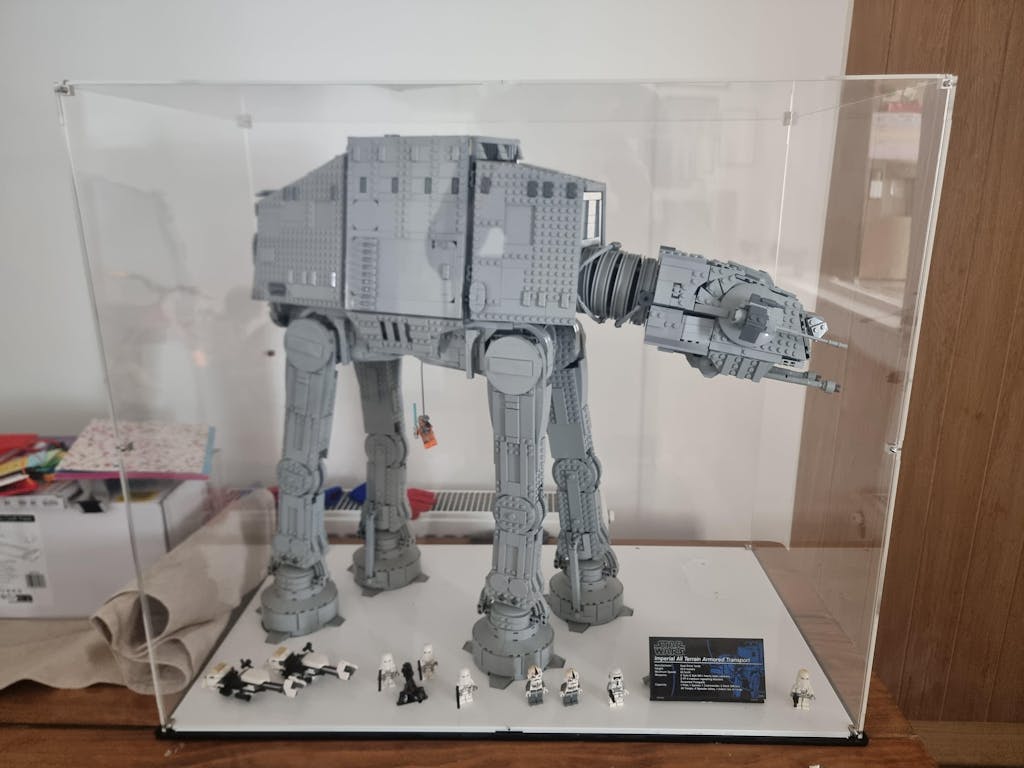 Display Case for LEGO® Star Wars™ UCS AT-AT (75313)