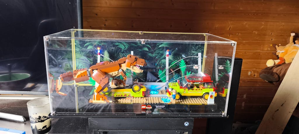 Display Case for LEGO® T. rex Breakout (76956)