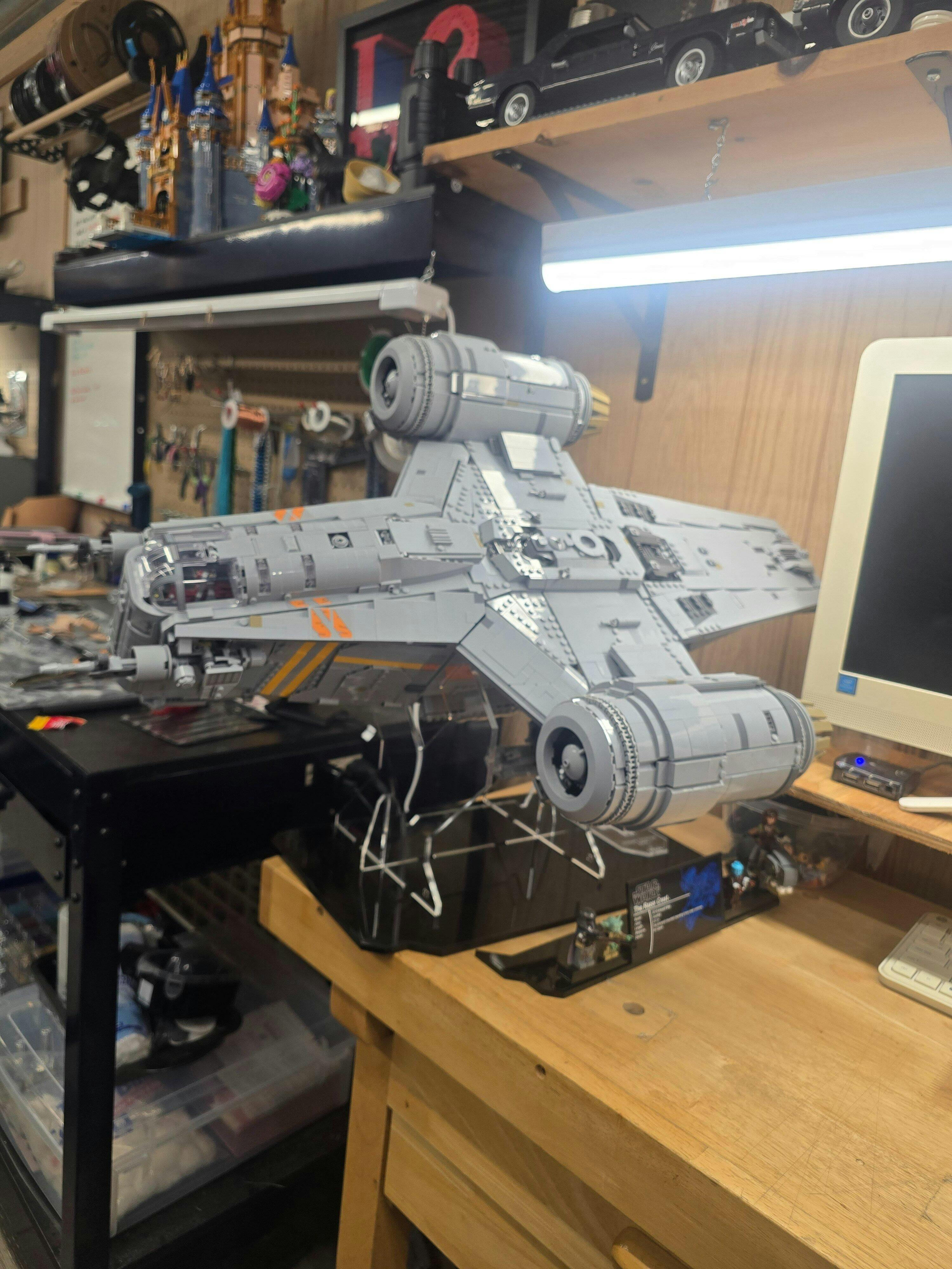 Display Stand for LEGO Star Wars UCS The Razor Crest 75331