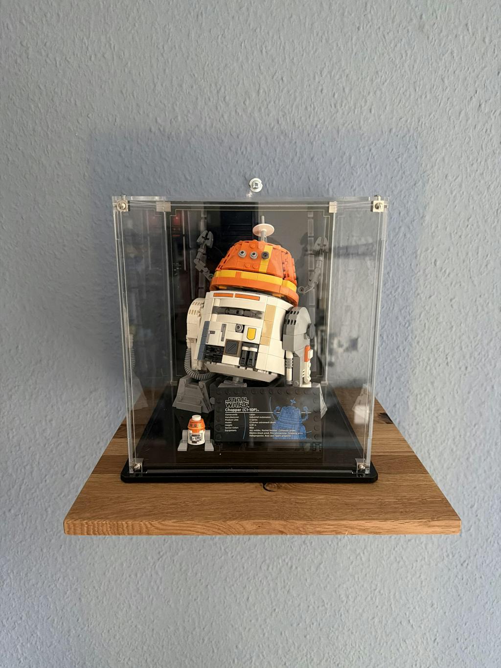 Display Case for LEGO® Star Wars: Chopper (C1-10P) Astromech Droid (75416)