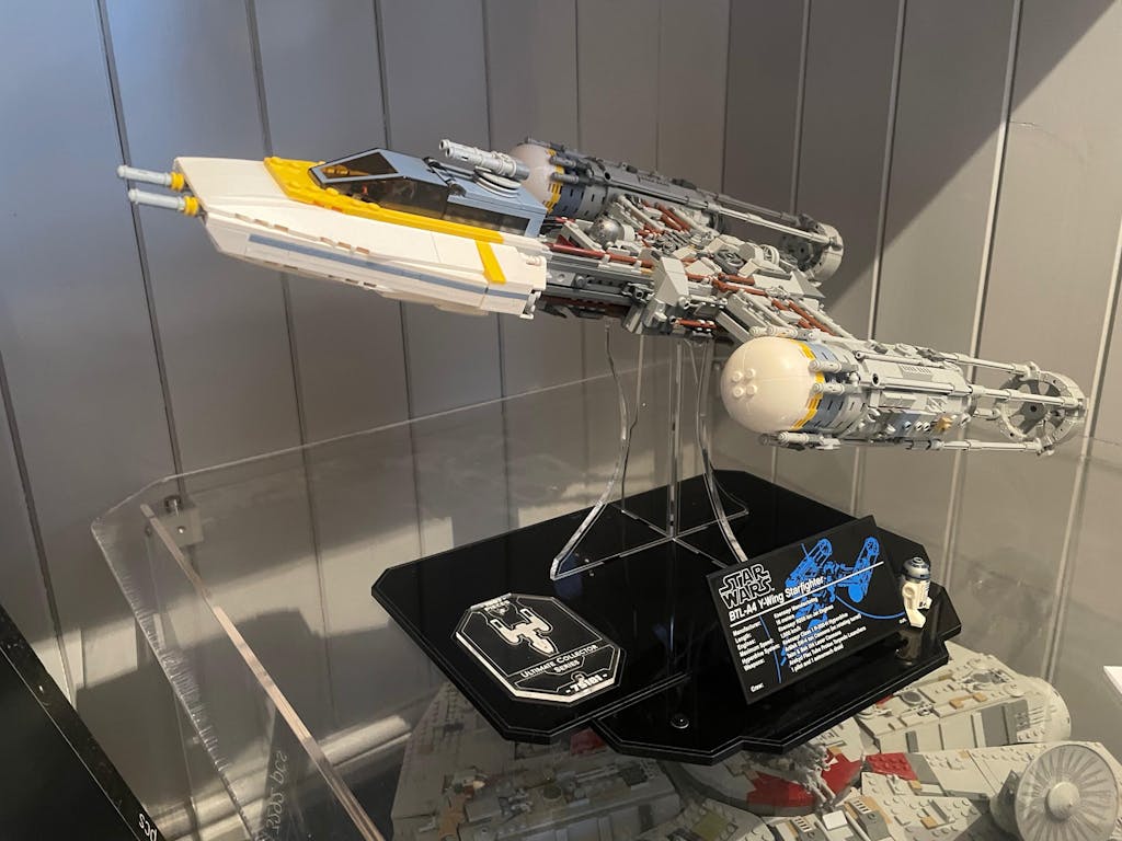 Display Stand for LEGO® Star Wars™ UCS Y-Wing (75181)