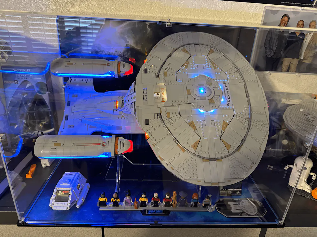 Display Case for LEGO® Star Trek: U.S.S. Enterprise NCC-1701-D™ (10356)
