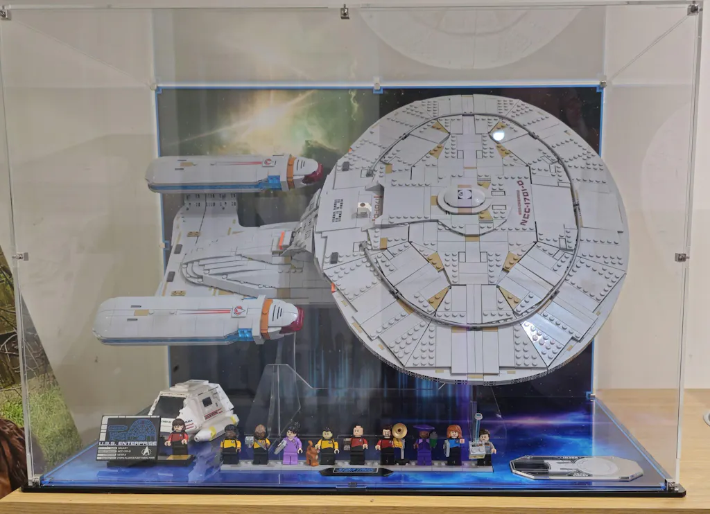 Display Case for LEGO® Star Trek: U.S.S. Enterprise NCC-1701-D™ (10356)