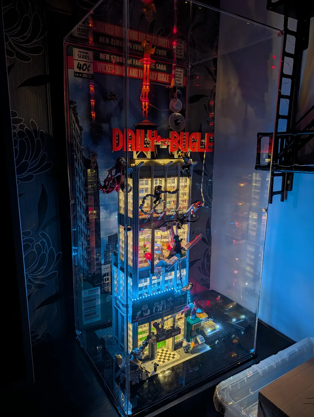 Display Case for LEGO® Marvel: Daily Bugle (76178)