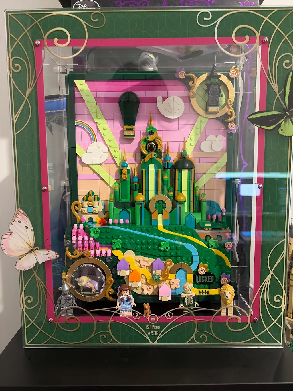 Wall Mounted Display Case for LEGO® Wicked: Emerald City Wall Art (75685)