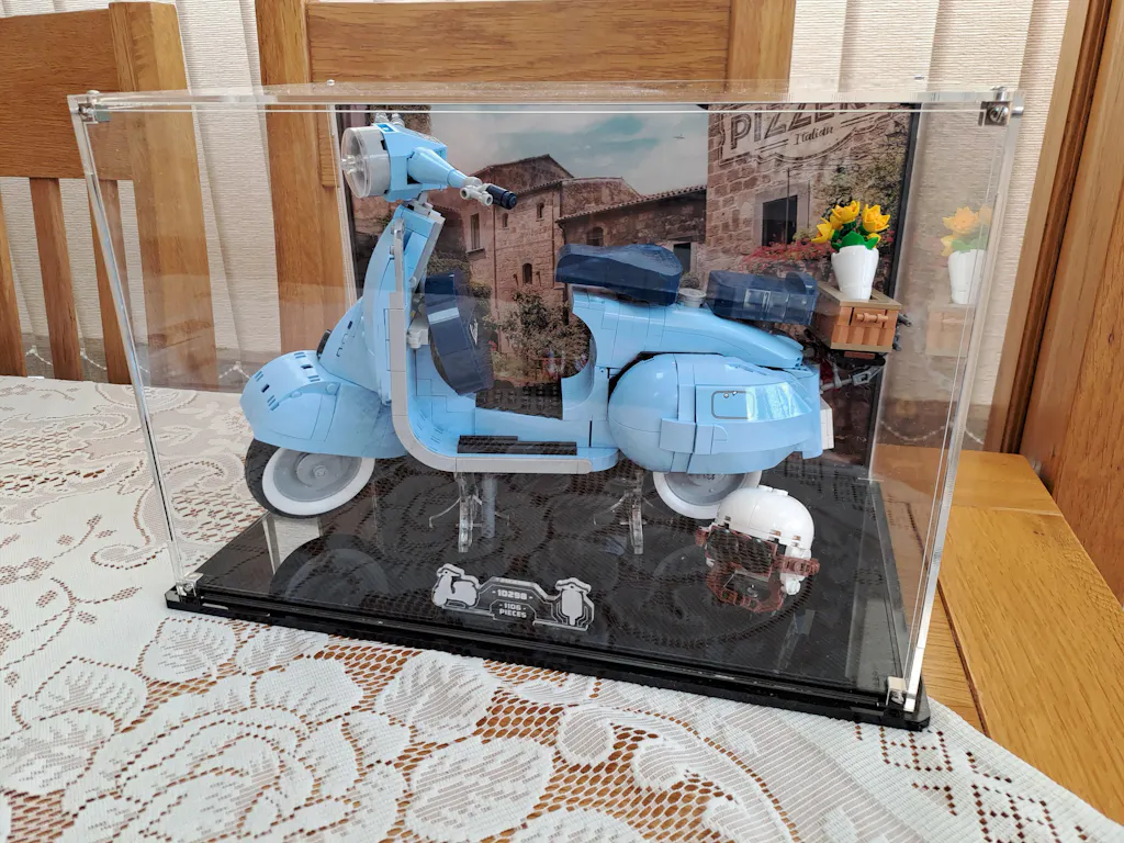 Display Case for LEGO® Creator: Vespa 125 (10298)